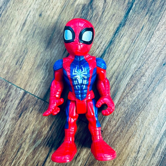 Playskool Heroes Marvel Super Hero Adventures Spider-Man Jetquarters - Picture 10 of 12